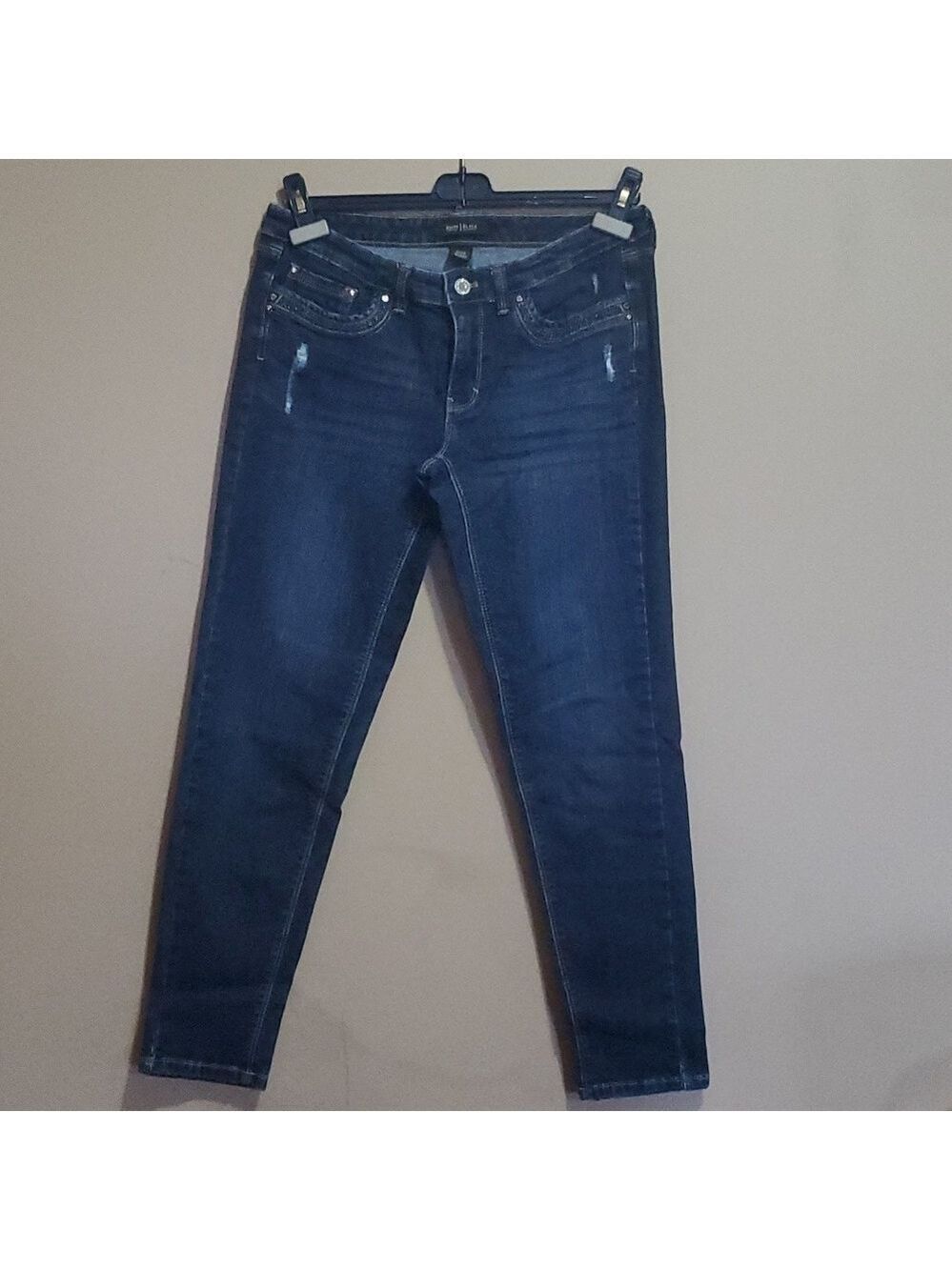 White house black market girlfriend jeans size 4